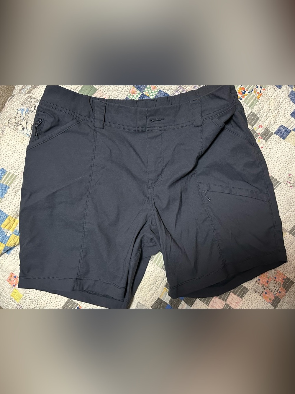 Duluth Trading Co. Women's Dark Gray Cargo Shorts